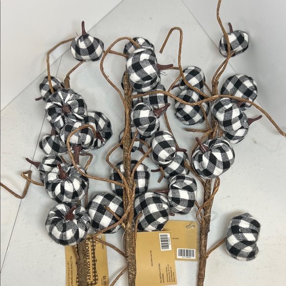 Black/white Buffalo check pumpkin picks - Picture 2 of 2